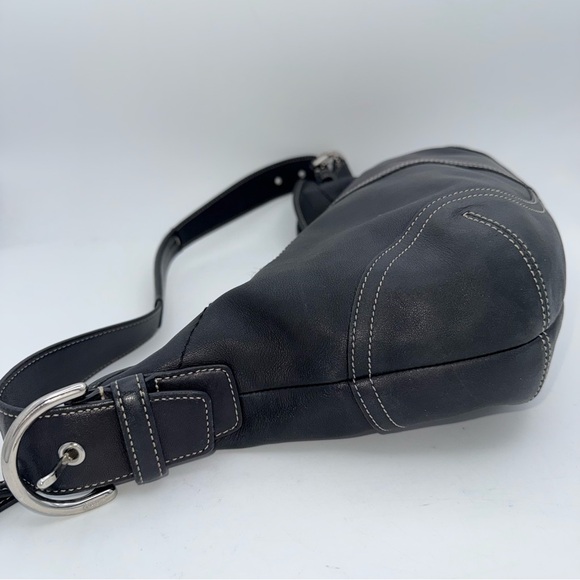 Coach Vintage women's black leather silver hardware shoulder bag